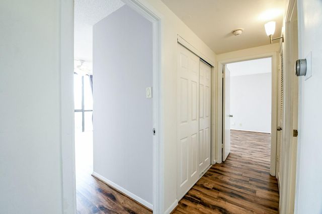 5001 Woodway Drive 1502, Houston, TX 77056