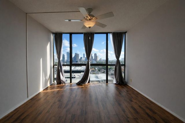 5001 Woodway Drive 1502, Houston, TX 77056