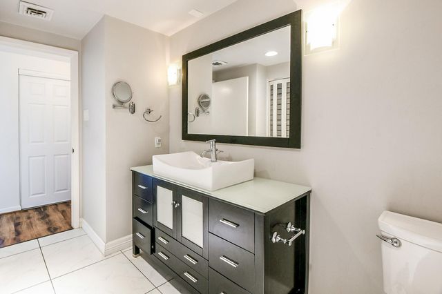 5001 Woodway Drive 1502, Houston, TX 77056