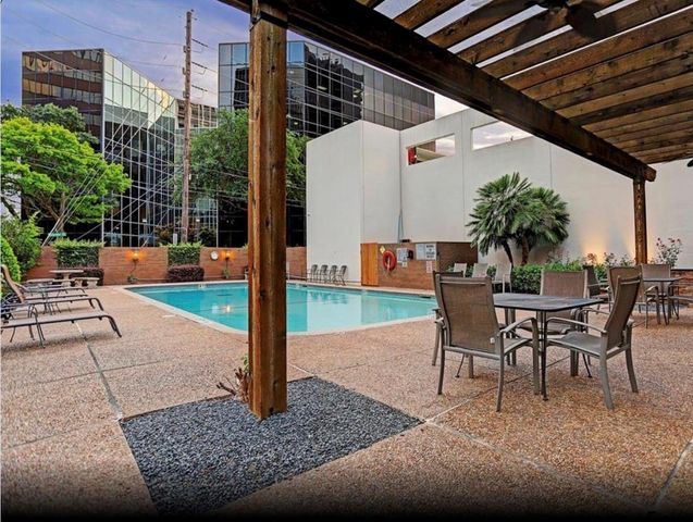 5001 Woodway Drive 1502, Houston, TX 77056