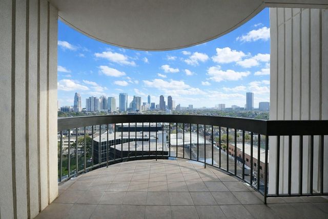 5001 Woodway Drive 1502, Houston, TX 77056