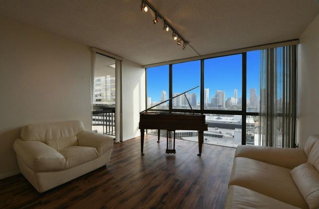 5001 Woodway Drive 1502, Houston, TX 77056