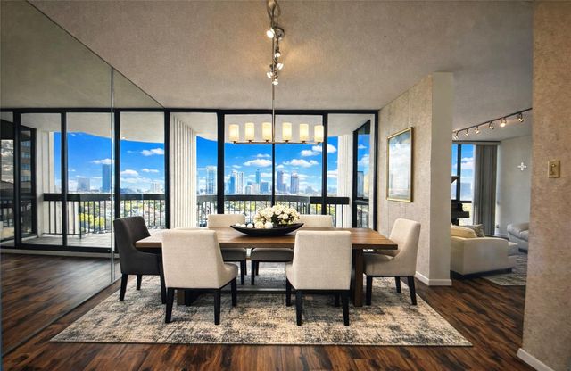 5001 Woodway Drive 1502, Houston, TX 77056