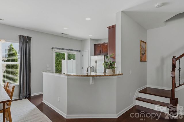 2403 Diplomat Lane, Charlotte, NC 28210