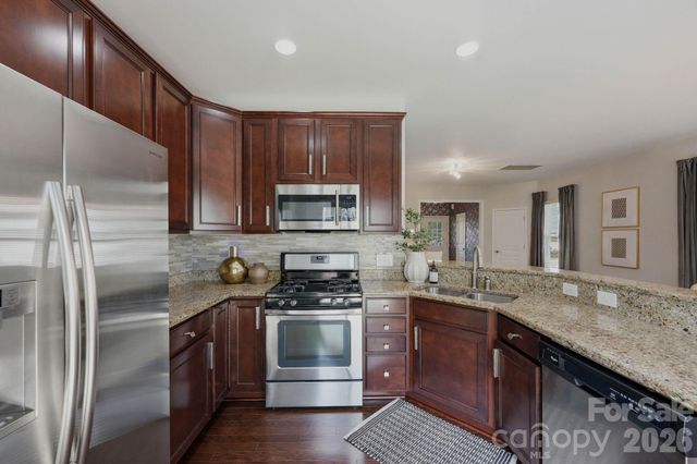 2403 Diplomat Lane, Charlotte, NC 28210