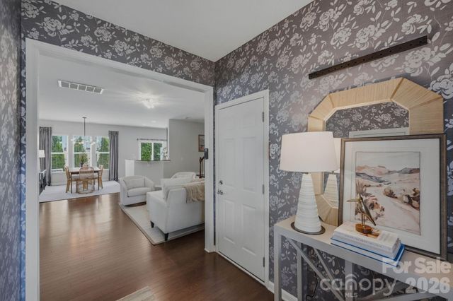 2403 Diplomat Lane, Charlotte, NC 28210