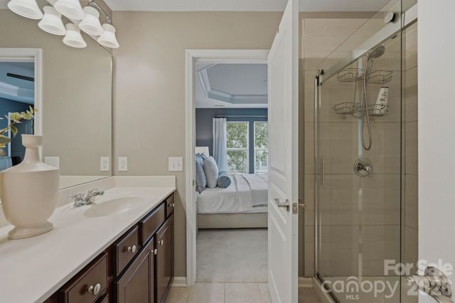 2403 Diplomat Lane, Charlotte, NC 28210