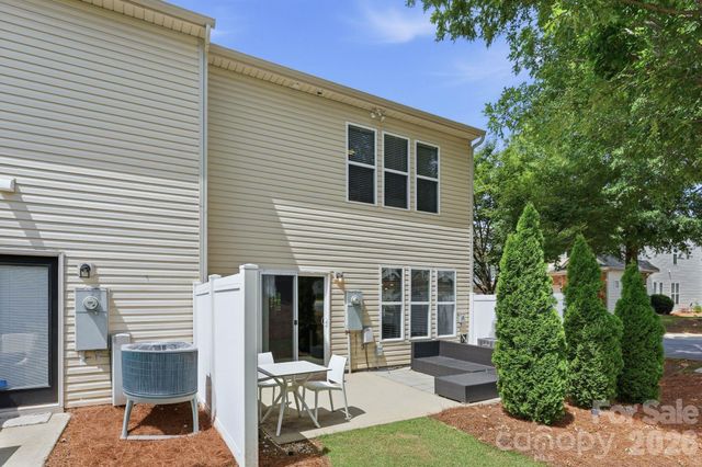 2403 Diplomat Lane, Charlotte, NC 28210