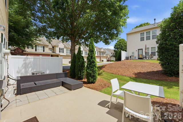 2403 Diplomat Lane, Charlotte, NC 28210