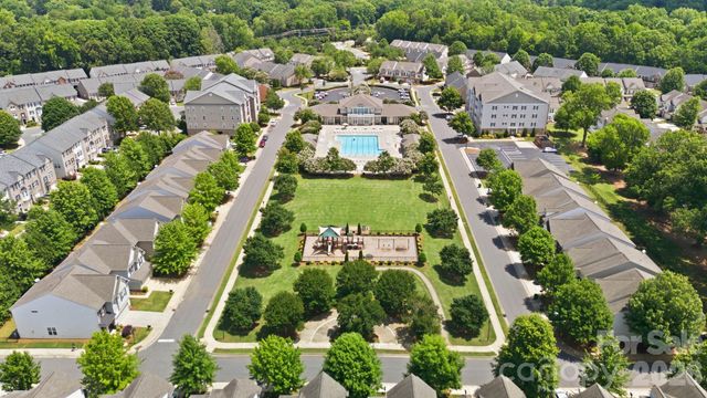 2403 Diplomat Lane, Charlotte, NC 28210