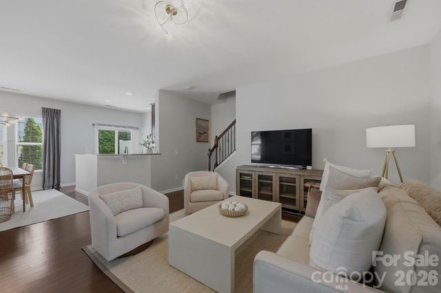 2403 Diplomat Lane, Charlotte, NC 28210
