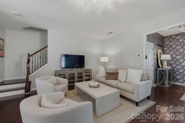 2403 Diplomat Lane, Charlotte, NC 28210