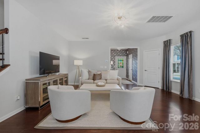 2403 Diplomat Lane, Charlotte, NC 28210
