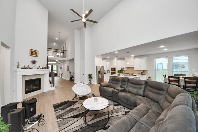 5506 Onyx Falls Drive, Richmond, TX 77469