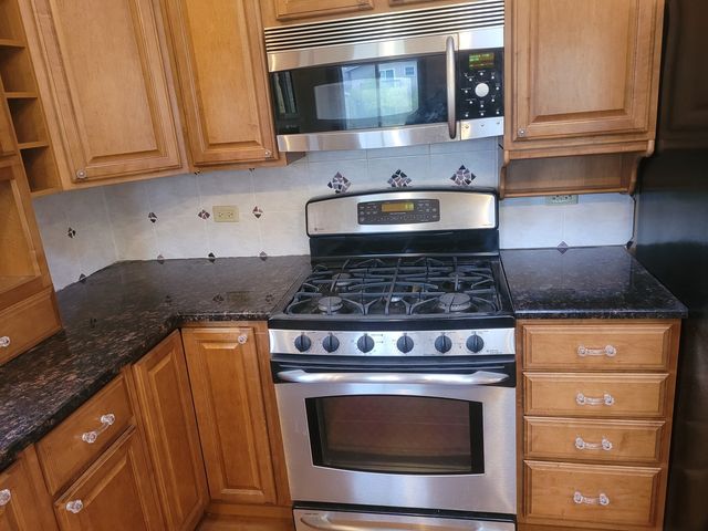 364 N Everett Drive, Palatine, IL 60074