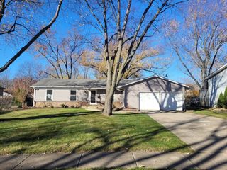 364 N Everett Drive, Palatine, IL 60074