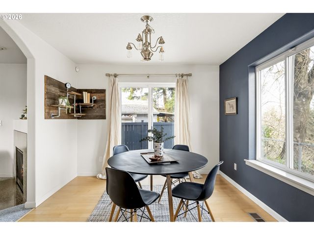 6610 N SMITH Ct, Portland, OR 97203