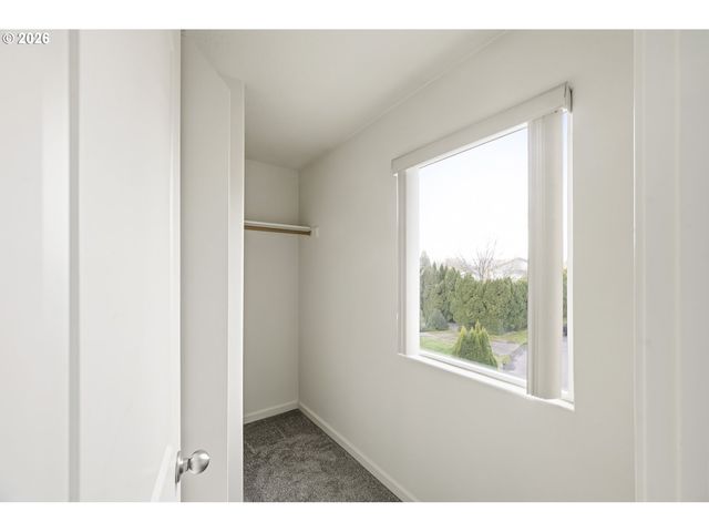 6610 N SMITH Ct, Portland, OR 97203