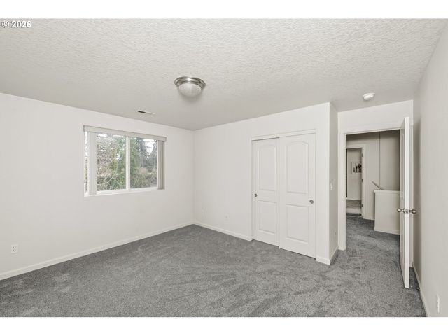 6610 N SMITH Ct, Portland, OR 97203