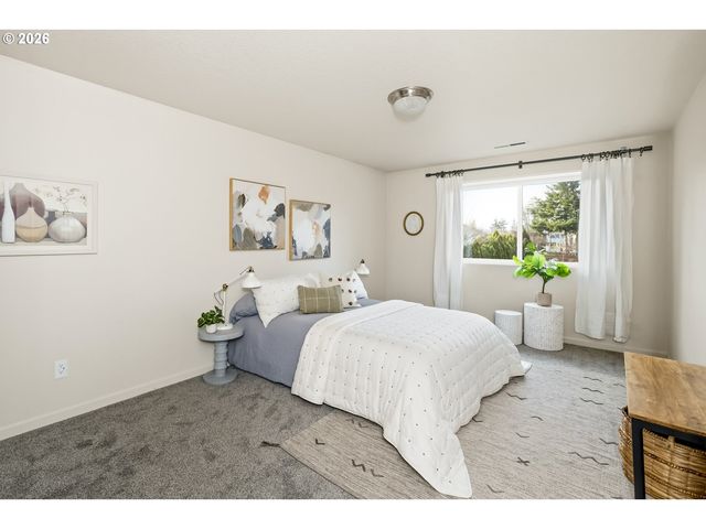 6610 N SMITH Ct, Portland, OR 97203