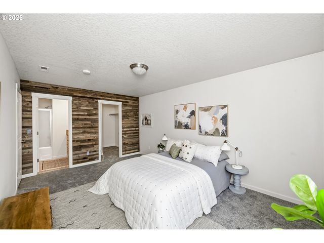 6610 N SMITH Ct, Portland, OR 97203