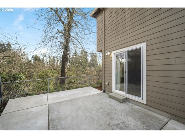 6610 N SMITH Ct, Portland, OR 97203