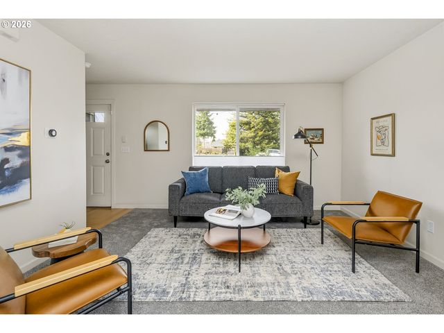 6610 N SMITH Ct, Portland, OR 97203