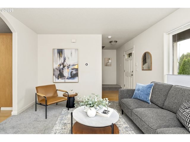 6610 N SMITH Ct, Portland, OR 97203