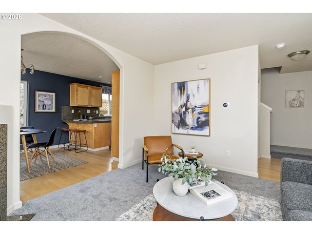 6610 N SMITH Ct, Portland, OR 97203