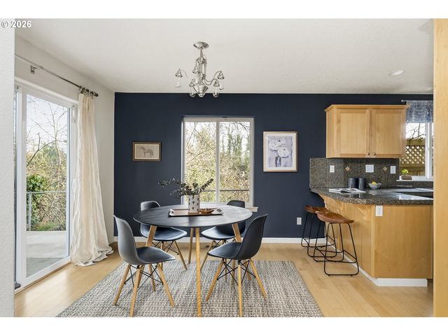 6610 N SMITH Ct, Portland, OR 97203