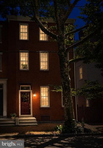206 E UNION ST, Burlington, NJ 08016