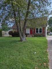 410 Appleton Dr, Clarksville, TN 37042
