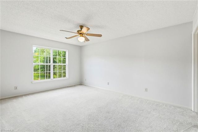 15 Meadowood Glen Way C, Greensboro, NC 27409