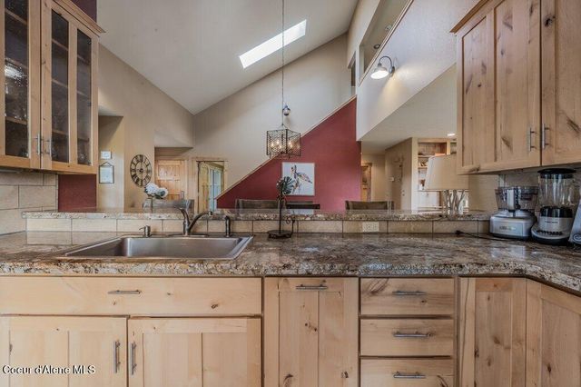 10573 N FRIAR DR, #A, Hayden, ID 83835