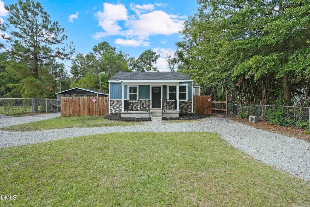 112 Preston Avenue, Fayetteville, NC 28301