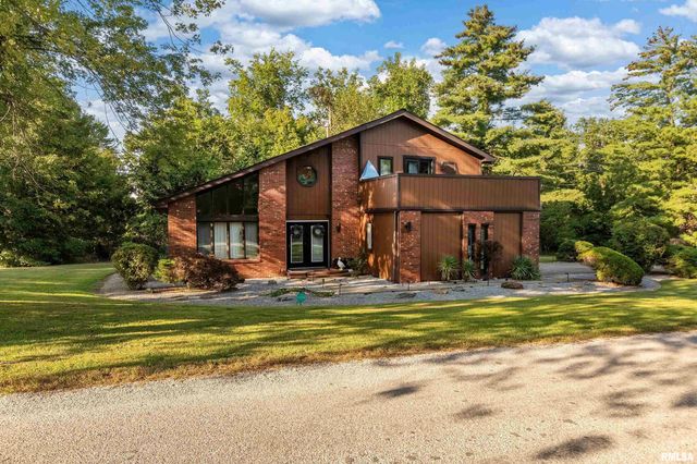 183 HERITAGE Road, Carbondale, IL 62903