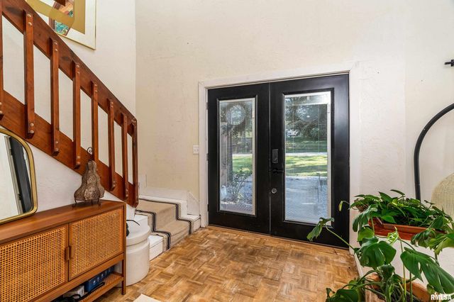 183 HERITAGE Road, Carbondale, IL 62903