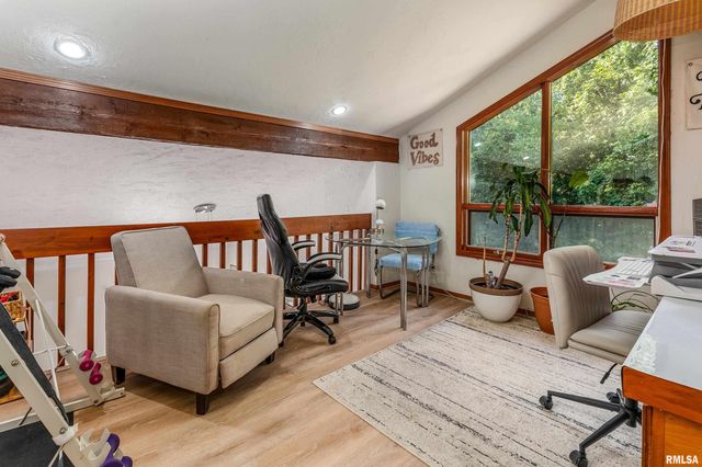 183 HERITAGE Road, Carbondale, IL 62903