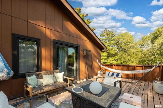 183 HERITAGE Road, Carbondale, IL 62903