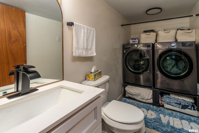 183 HERITAGE Road, Carbondale, IL 62903