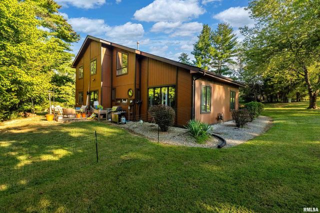 183 HERITAGE Road, Carbondale, IL 62903