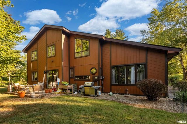 183 HERITAGE Road, Carbondale, IL 62903