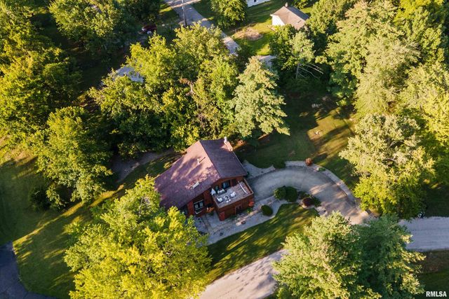 183 HERITAGE Road, Carbondale, IL 62903