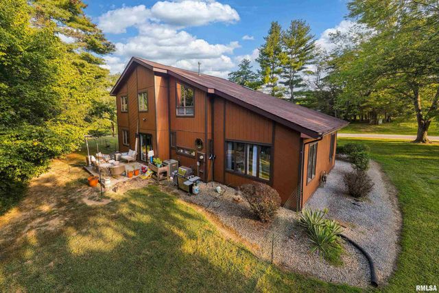 183 HERITAGE Road, Carbondale, IL 62903