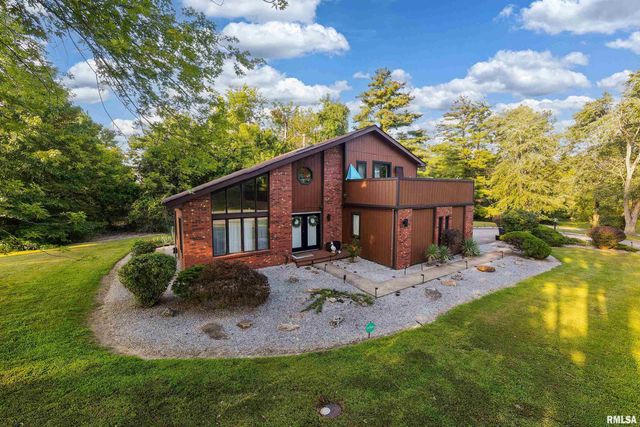 183 HERITAGE Road, Carbondale, IL 62903