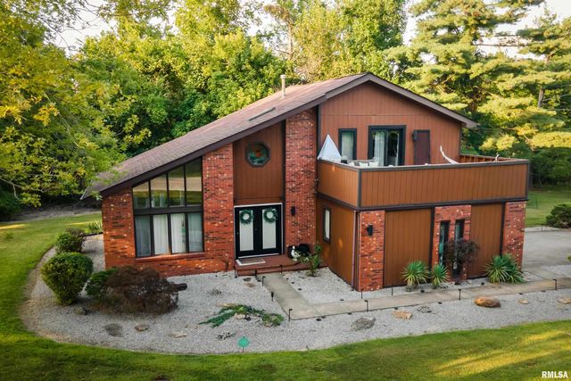 183 HERITAGE Road, Carbondale, IL 62903