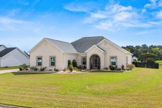 152 Vineyard Lake Circle, Conway, SC 29527