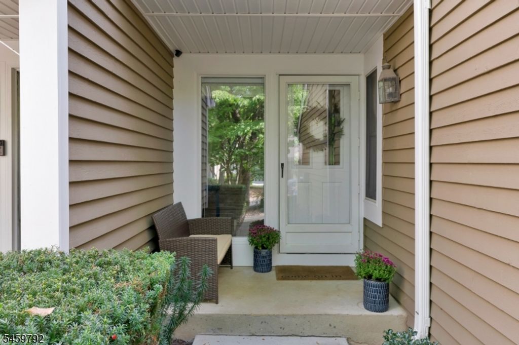 67 Stone Run Rd, Bedminster Twp., NJ 07921 — exterior