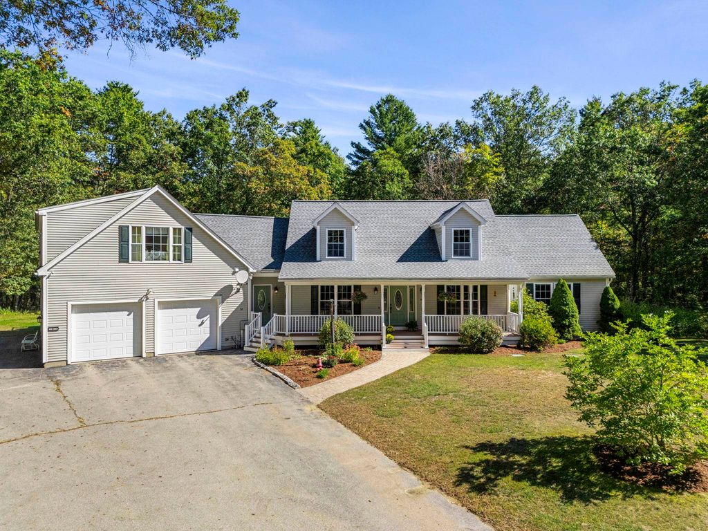 36 Kens Way, Pelham, NH 03076