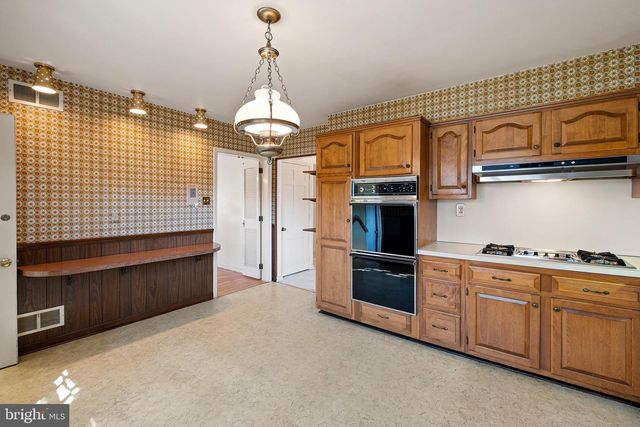 3214 ROMILLY RD, Wilmington, DE 19810